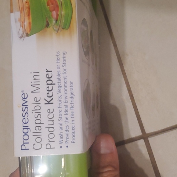 NWT Progressive Collapsible Mini Produce Keeper 2qt - Picture 3 of 4
